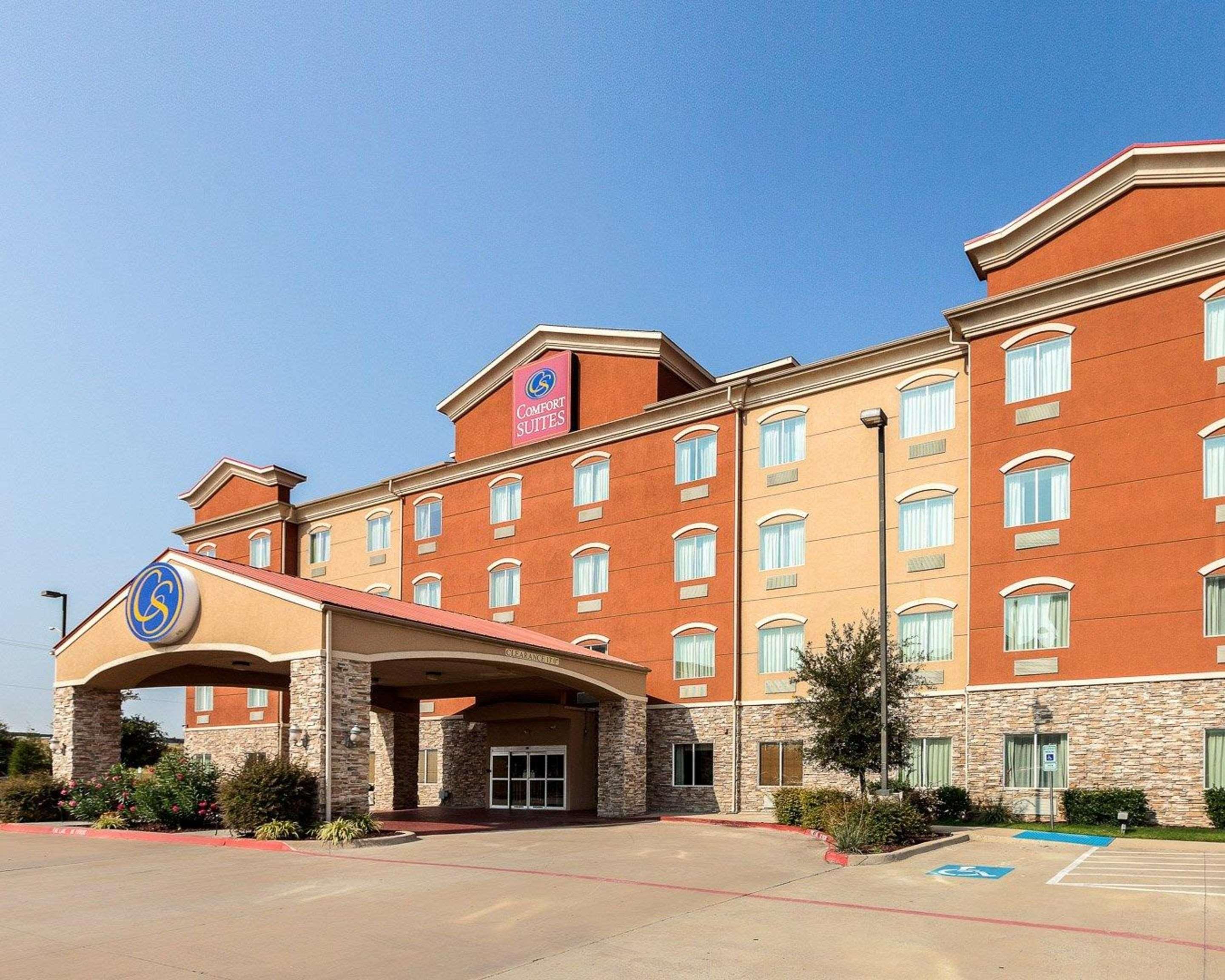 Comfort Suites Plano - Dallas North Exterior photo