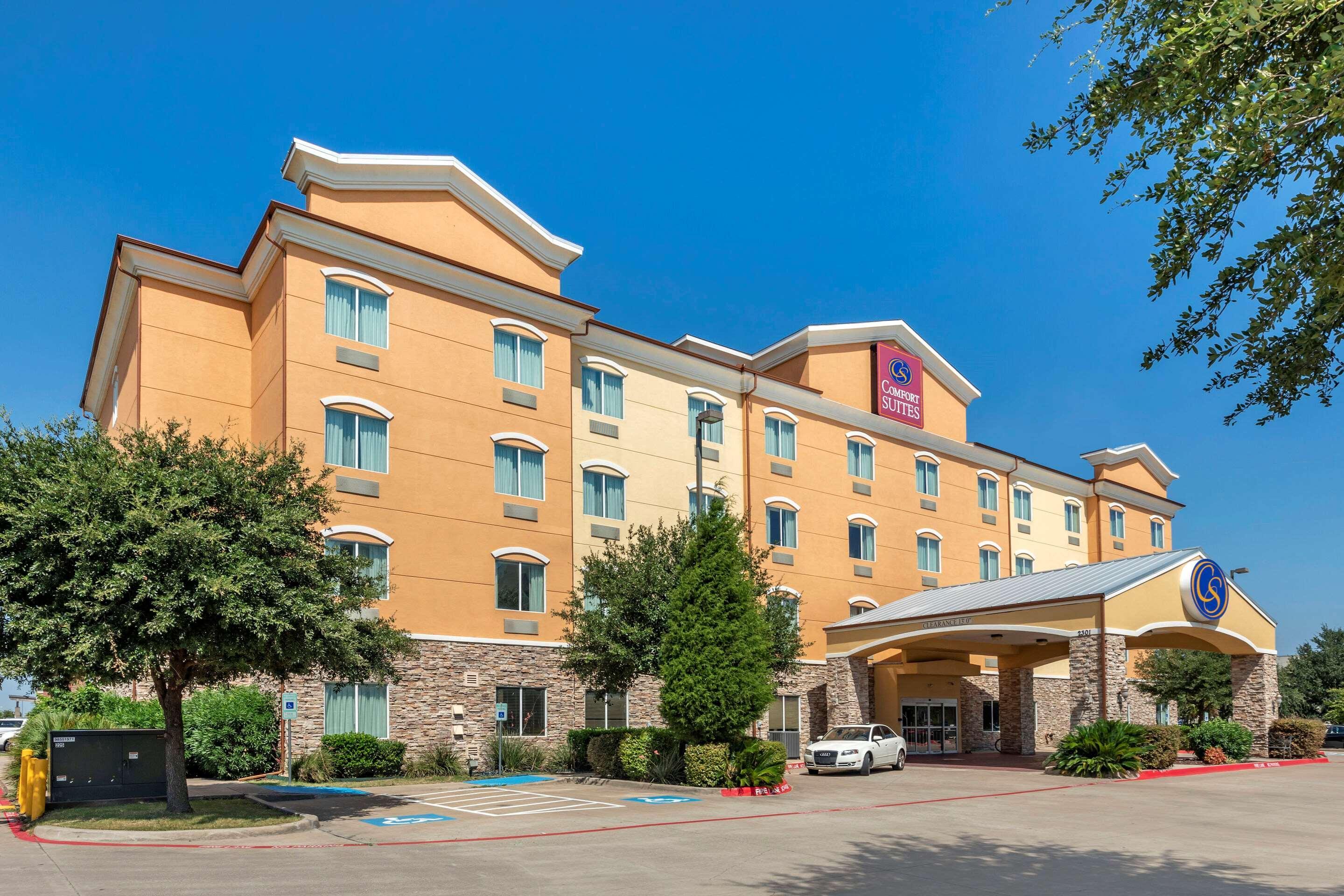 Comfort Suites Plano - Dallas North Exterior photo