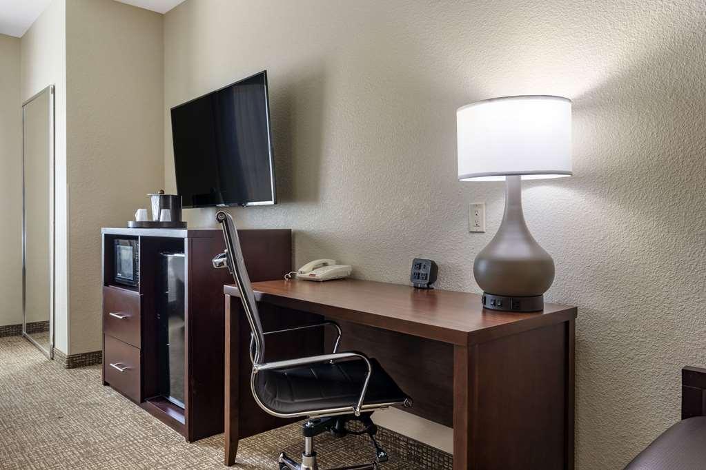 Comfort Suites Plano - Dallas North Room photo