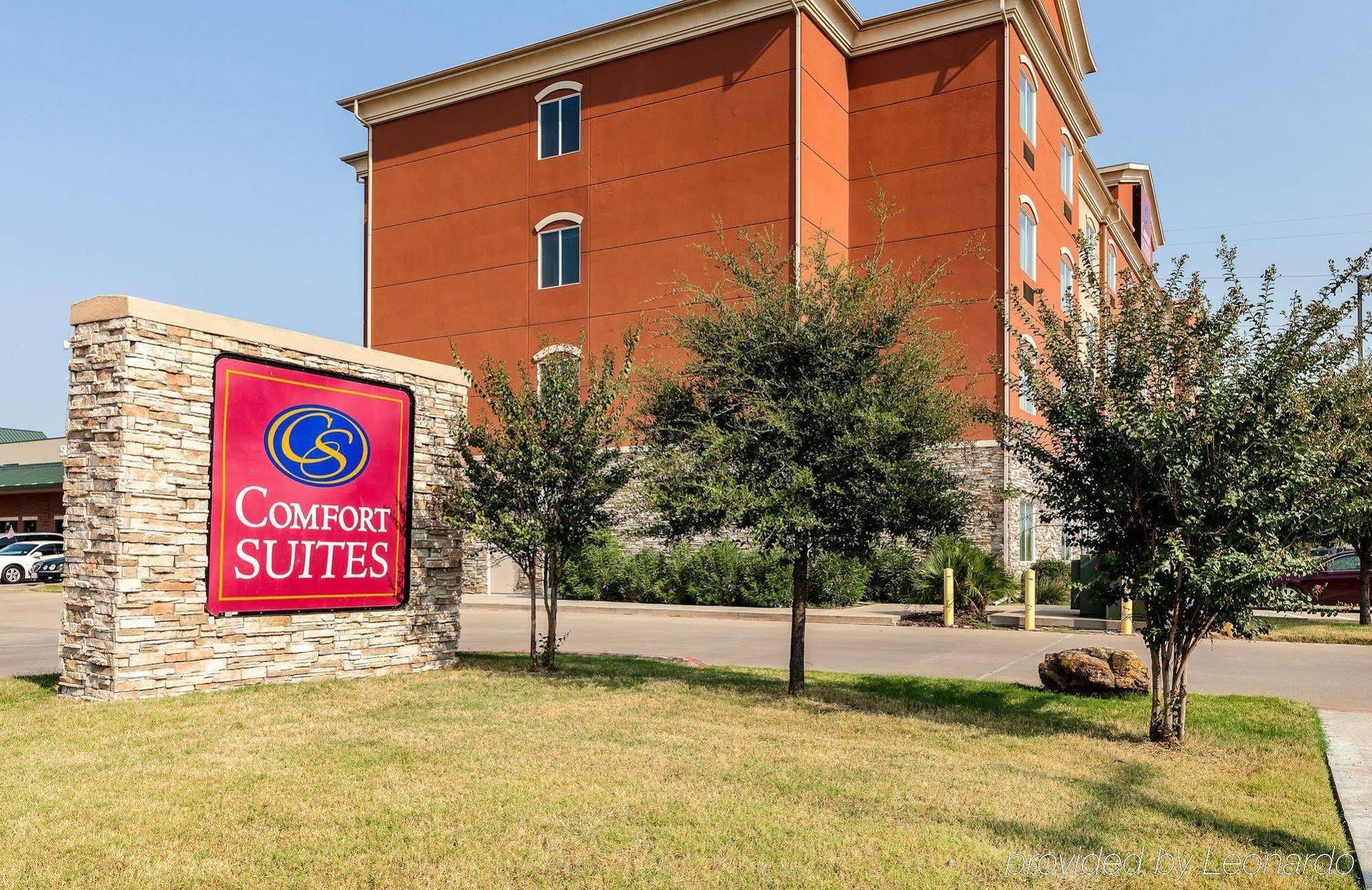 Comfort Suites Plano - Dallas North Exterior photo